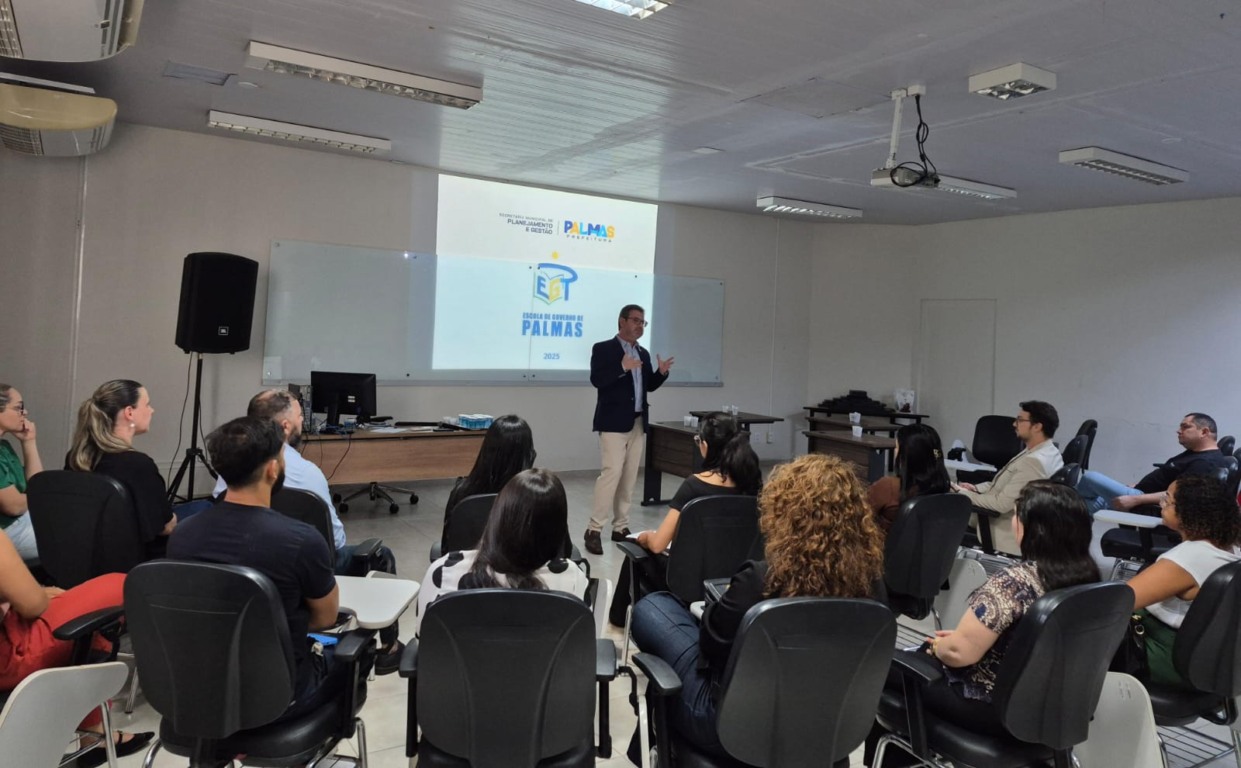 Eduardo Siqueira sanciona lei que cria Escola de Governo de Palmas Eduardo Siqueira sanciona lei que cria Escola de Governo de Palmas