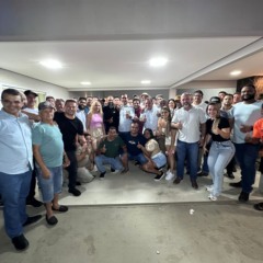 No Bico, Vicentinho J&uacute;nior faz ato de lan&ccedil;amento de sua pr&eacute;-candidatura com cr&iacute;ticas pol&iacute;ticas e afirma: &ldquo;vai ser uma caminhada dos invis&iacute;veis silenciosos e dos indignados&rdquo;