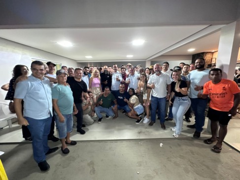 No Bico, Vicentinho Júnior faz ato de lançamento de sua pré-candidatura com críticas políticas e afirma: “vai ser uma caminhada dos invisíveis silenciosos e dos indignados”