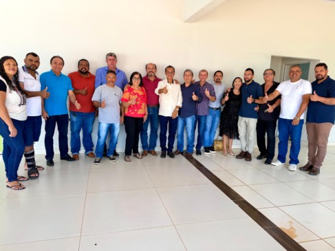 Disputa de federal: Vereadores, vice-prefeito e ex-prefeita de Araguaçu declaram apoio a Sandoval e destacam obras e entregas no município