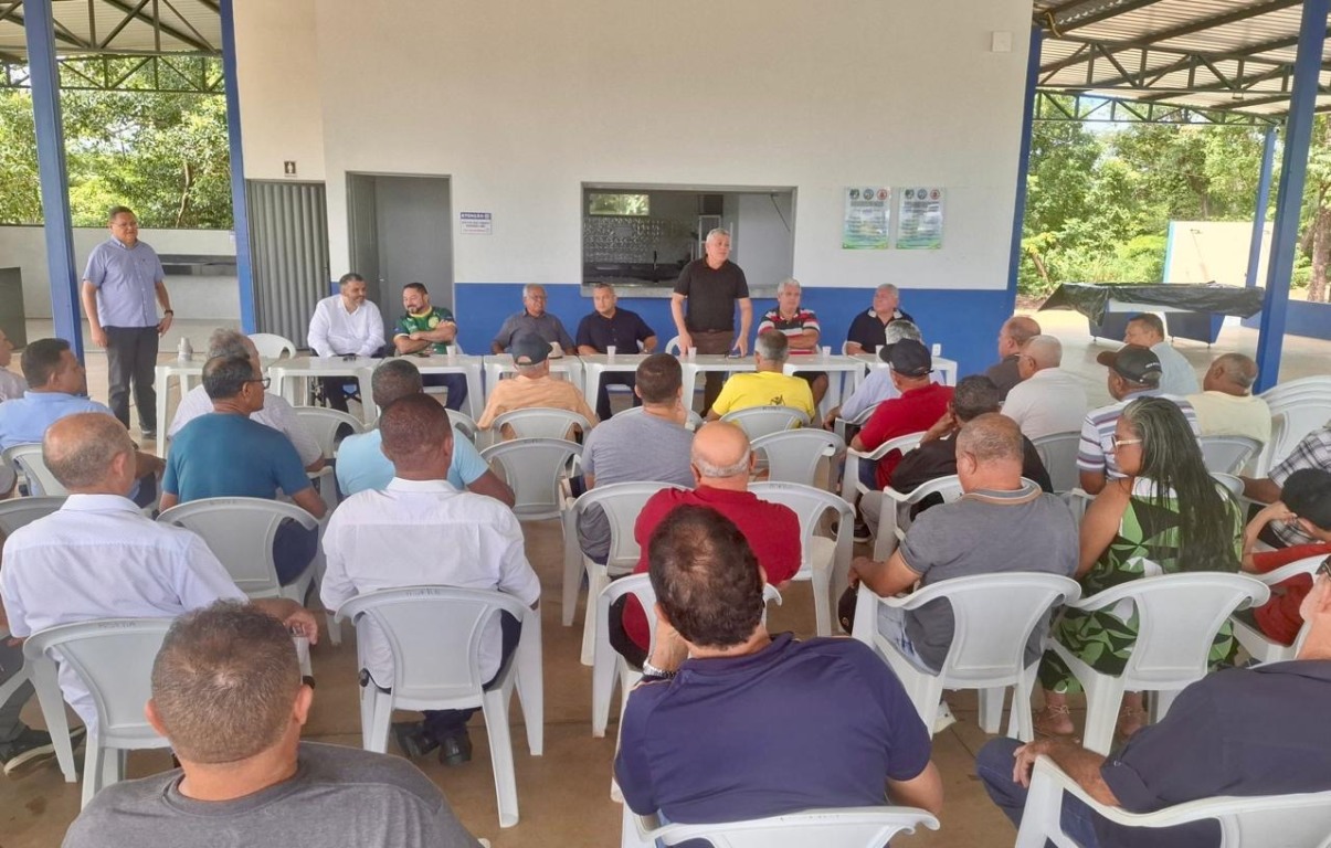 Tenente-Coronel Adão reúne-se com militares de Gurupi e declara: “Quero continuar trabalhando pela Asmir” Tenente-Coronel Adão reúne-se com militares de Gurupi e declara: “Quero continuar trabalhando pela Asmir”