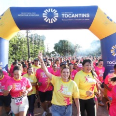 No Dia da Mulher, Claudia Lelis anuncia ambul&acirc;ncia para atender Hospital da Mulher em constru&ccedil;&atilde;o em Formoso