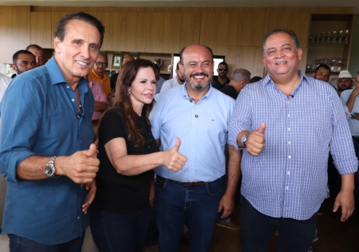 Sandoval mostra força política e é prestigiado por Dorinha, Gomes, Gaguim e vários pré candidatos em aniversário