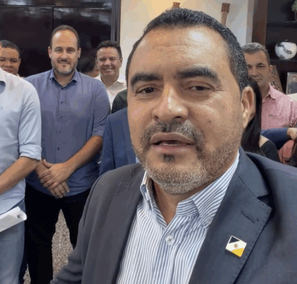 Wanderlei recebe caravana de prefeitos no Palácio: “Com todas as dificuldades exercitamos a parceria municipalista”