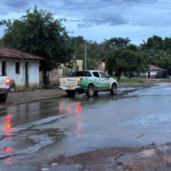 Governo acompanha situa&ccedil;&atilde;o de moradias ap&oacute;s rompimento de barragem em Santa Rosa do Tocantins e avalia impactos causados pelas fortes chuvas - Foto:  Sechid/Governo do Tocantins