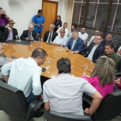 Prefeitos do TO se re&uacute;nem com TCE para discutir queda do FPM e pedem flexibiliza&ccedil;&atilde;o diante da crise fiscal