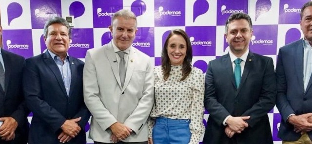 Em Brasília, Eduardo Siqueira Campos assume comando do Podemos no Tocantins