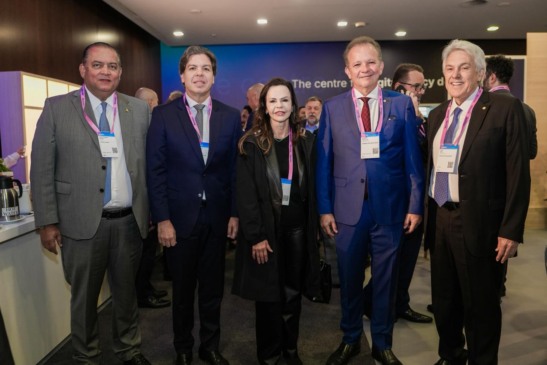 Dorinha e Gomes participam do MWC Barcelona 2026 e acompanham debates globais sobre conectividade, IA e segurança digital