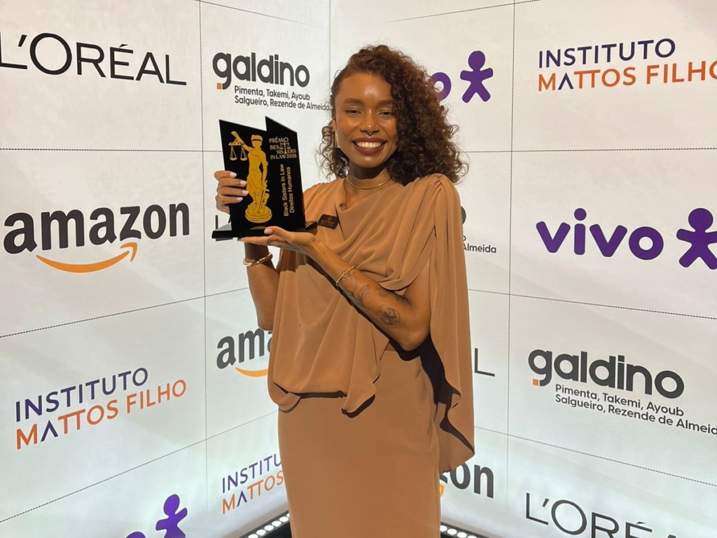 Secretária-geral da Comissão de Direitos Humanos da OABTO, conquista prêmio nacional Best Sisters in Law na categoria Direitos Humanos Secretária-geral da Comissão de Direitos Humanos da OABTO, conquista prêmio nacional Best Sisters in Law na categoria Direitos Humanos