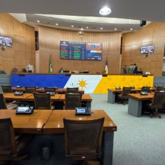 &ldquo;T&aacute; todo mundo na lista de todo mundo&rdquo;: Deputados fazem conta, &ldquo;examinam&rdquo; nominatas e devem decidir s&oacute; mais no fim do prazo sobre filia&ccedil;&otilde;es