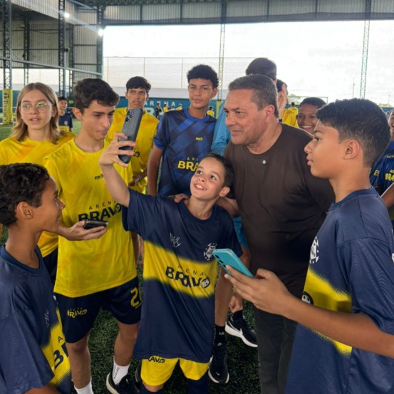 Vanderlei Luxemburgo entra em campo nas andanças de olho no Senado e movimenta Araguaína