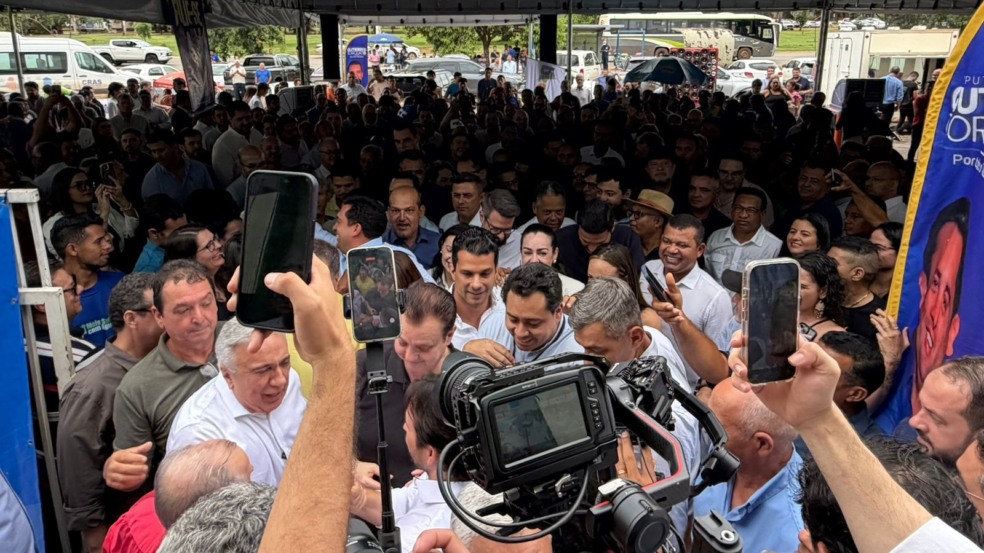 Haja articulações! Após “passadinha” de Valdemar e Olyntho no evento do PSD e “gesto” de Dr Danilo, sagas por confirmação de partidos de deputados continuam Haja articulações! Após “passadinha” de Valdemar e Olyntho no evento do PSD e “gesto” de Dr Danilo, sagas por confirmação de partidos de deputados continuam