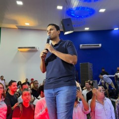 Ap&oacute;s saga de busca partid&aacute;ria, Irat&atilde; discursa em evento do PSD, lembra da m&atilde;e K&aacute;tia e diz que TO tem que investir em gente