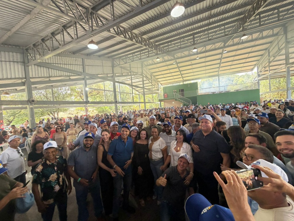 Em aniversário com 22 prefeitos e 250 vereadores, Janad mostra força política para disputa de federal e destaca parceria para eleições com Dorinha, Gomes e Gaguim Em aniversário com 22 prefeitos e 250 vereadores, Janad mostra força política para disputa de federal e destaca parceria para eleições com Dorinha, Gomes e Gaguim