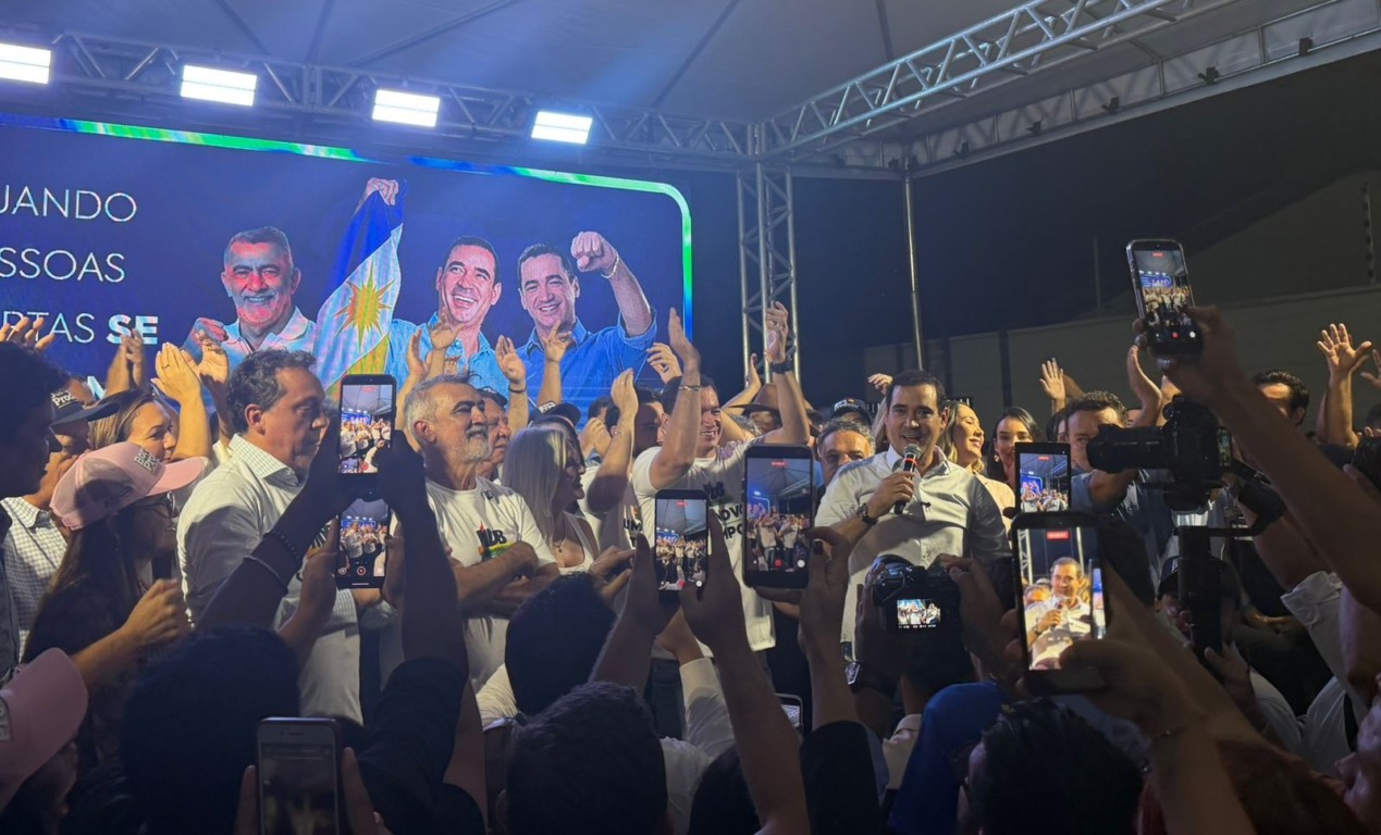 Evento de aliança de Amélio, Vicentinho e Guimarães reúne sete deputados e tem discursos de união: “O sentimento está batendo de ponta a ponta” Evento de aliança de Amélio, Vicentinho e Guimarães reúne sete deputados e tem discursos de união: “O sentimento está batendo de ponta a ponta”