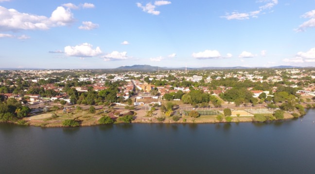 Bairros de Porto Nacional têm abastecimento de água afetado após rompimento de adutora 