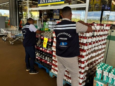 Operação de fiscalização apreende produtos vencidos e autua estabelecimentos em Palmas