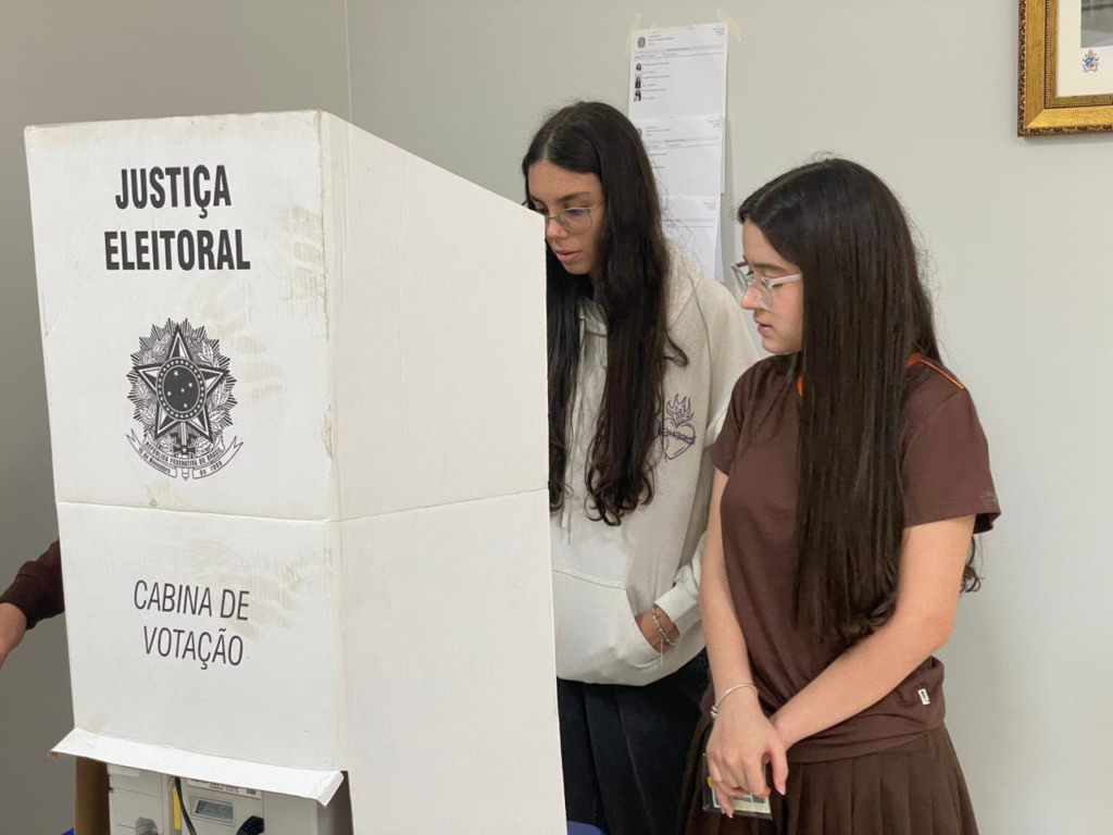 Em ano eleitoral, escola da capital incentiva voto consciente com apoio do TRE e eleição de governo de classe Em ano eleitoral, escola da capital incentiva voto consciente com apoio do TRE e eleição de governo de classe