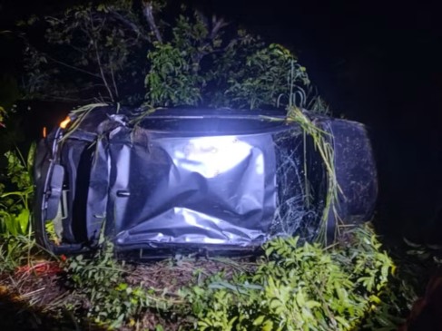 Acidente entre moto e carro deixa duas pessoas mortas na BR-153 no Tocantins — Foto: Corpo de Bombeiros/Divulgação