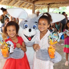 Projeto P&aacute;scoa Feliz leva chocolates e aten&ccedil;&atilde;o social a crian&ccedil;as quilombolas no Jalap&atilde;o