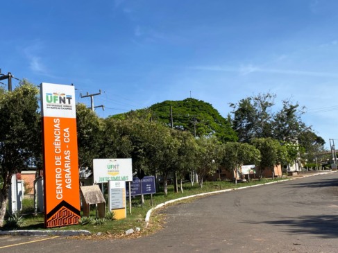 UFNT abre inscrições de concurso para professor de Zootecnia com salário de até R$ 22 mil