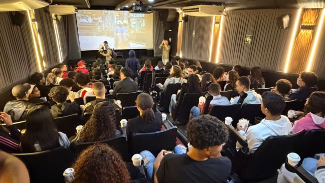 Com quase 20 metros de extensão, a estrutura da carreta é pensada para reproduzir e até ampliar a magia dos cinemas - Foto: Divulgação Cine CAIXA CAP