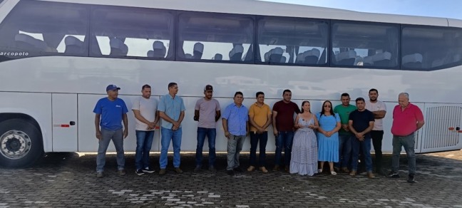 Emenda de Léo Barbosa viabiliza aquisição de ônibus para Crixás do Tocantins