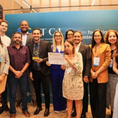 Equipe da Controladoria Geral comemora o recebimento do Pr&ecirc;mio de Boas Pr&aacute;ticas, Compliance, Governan&ccedil;a e Integridade - Foto: Regiane Rocha