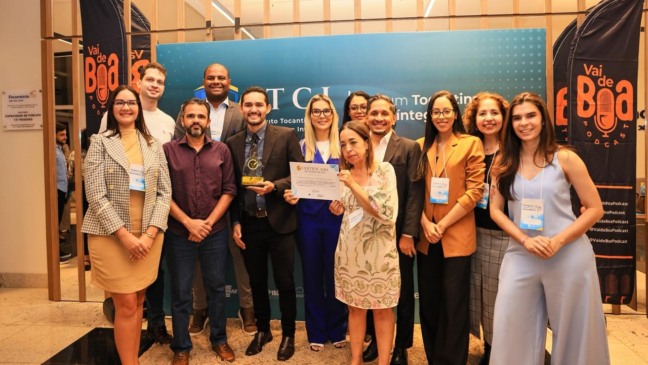 Equipe da Controladoria Geral comemora o recebimento do Prêmio de Boas Práticas, Compliance, Governança e Integridade - Foto: Regiane Rocha