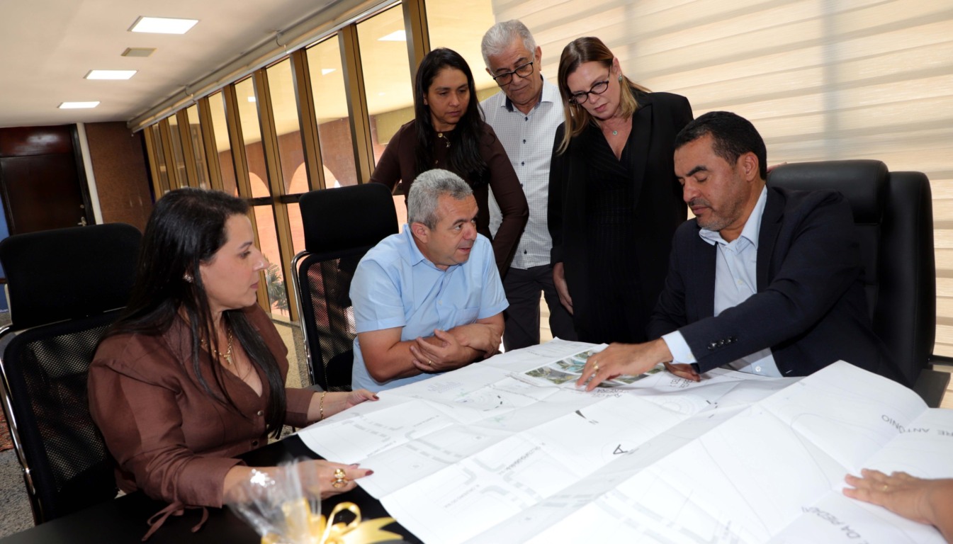 Reunião no Palácio Araguaia reforçou compromisso do Governo do Tocantins com a valorização do patrimônio histórico, cultural e religioso do estado e o fortalecimento do turismo de fé com o apoio ao processo de beatificação do Padre Luso - Foto: Ademir dos Anjos