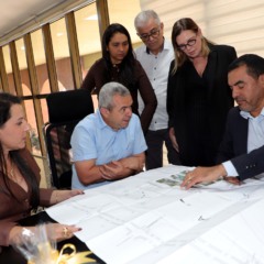 Reuni&atilde;o no Pal&aacute;cio Araguaia refor&ccedil;ou compromisso do Governo do Tocantins com a valoriza&ccedil;&atilde;o do patrim&ocirc;nio hist&oacute;rico, cultural e religioso do estado e o fortalecimento do turismo de f&eacute; com o apoio ao processo de beatifica&ccedil;&atilde;o do Padre Luso - Foto: Ademir dos Anjos