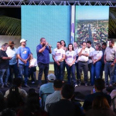 Em Palmeir&oacute;polis: Eduardo Gomes destaca legado de F&aacute;bio Vaz na Educa&ccedil;&atilde;o e pr&eacute; candidato retribui apoio: &ldquo;senador, sua hist&oacute;ria continuar&aacute; sendo escrita&rdquo;&nbsp;