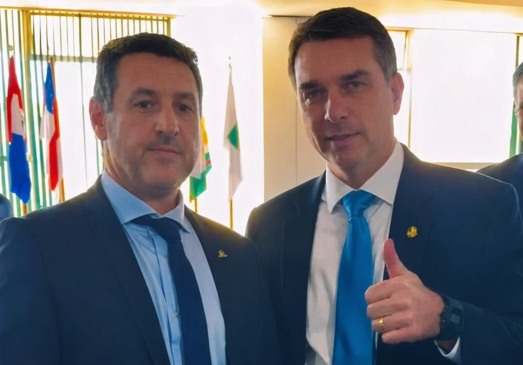 Pré-candidato à presidência, Flávio Bolsonaro sinaliza vinda ao Tocantins em encontro com aliado tocantinense