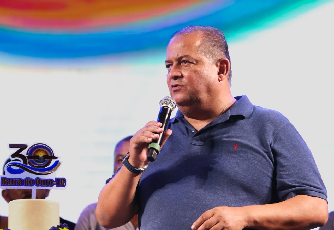 Senador Eduardo Gomes participa dos 30 anos de Barra do Ouro e reforça atuação com investimentos no município