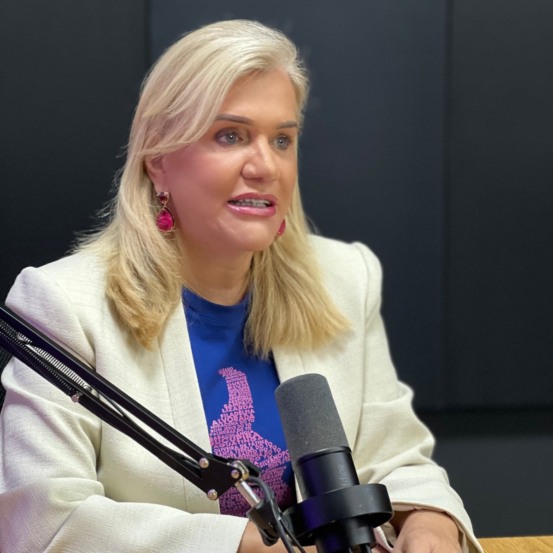 Dra. Ângela defende piso nacional de cirurgiões-dentistas e médicos