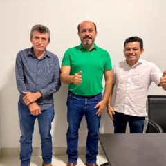 Sandoval recebe apoio dos vereadores Genaro Barros e Danillo Carreiro com base em entregas em Chapada de Areia