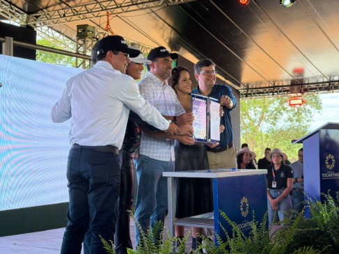 Pela 1ª vez, Agrotins é lançada fora do Palácio com aceno de Wanderlei ao setor e decreto que beneficia classe: “queremos é fazer a política do agronegócio”