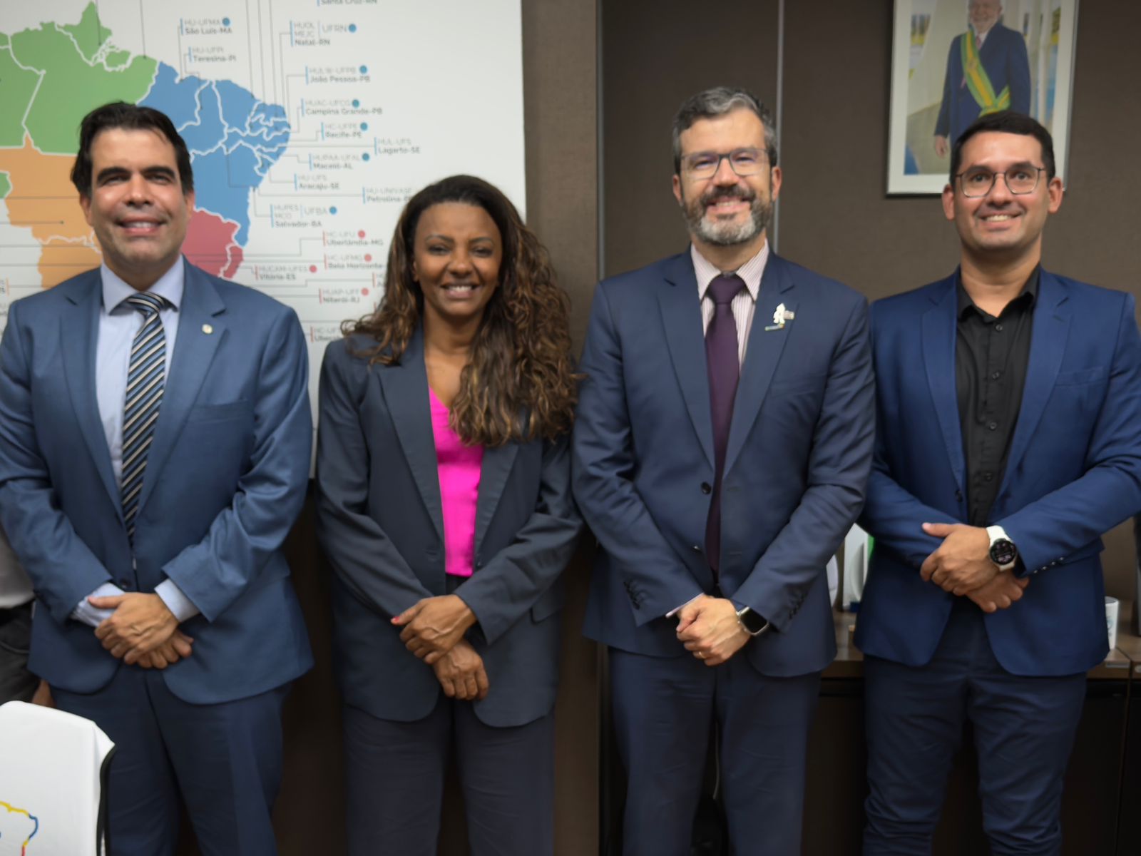 Ricardo Ayres e reitora pressionam por inclusão do Hospital da UFT no PAC