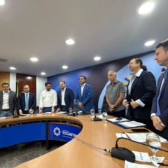 Em coletiva, governador chama emendas a MPs de &ldquo;maldosas&rdquo;, aponta impacto de R$ 74 milh&otilde;es e dispara contra deputados: &ldquo;N&atilde;o &eacute; porque gostam dos servidores, &eacute; porque pensam em atrapalhar o governo&rdquo;
