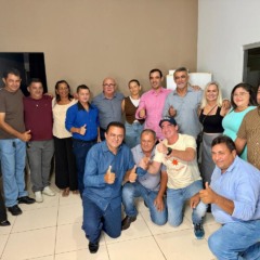 Em encontro em Pedro Afonso, pr&eacute;-campanha de Vicentinho recebe prefeitos de Tupirama, Taboc&atilde;o e Xambio&aacute; e vereadores