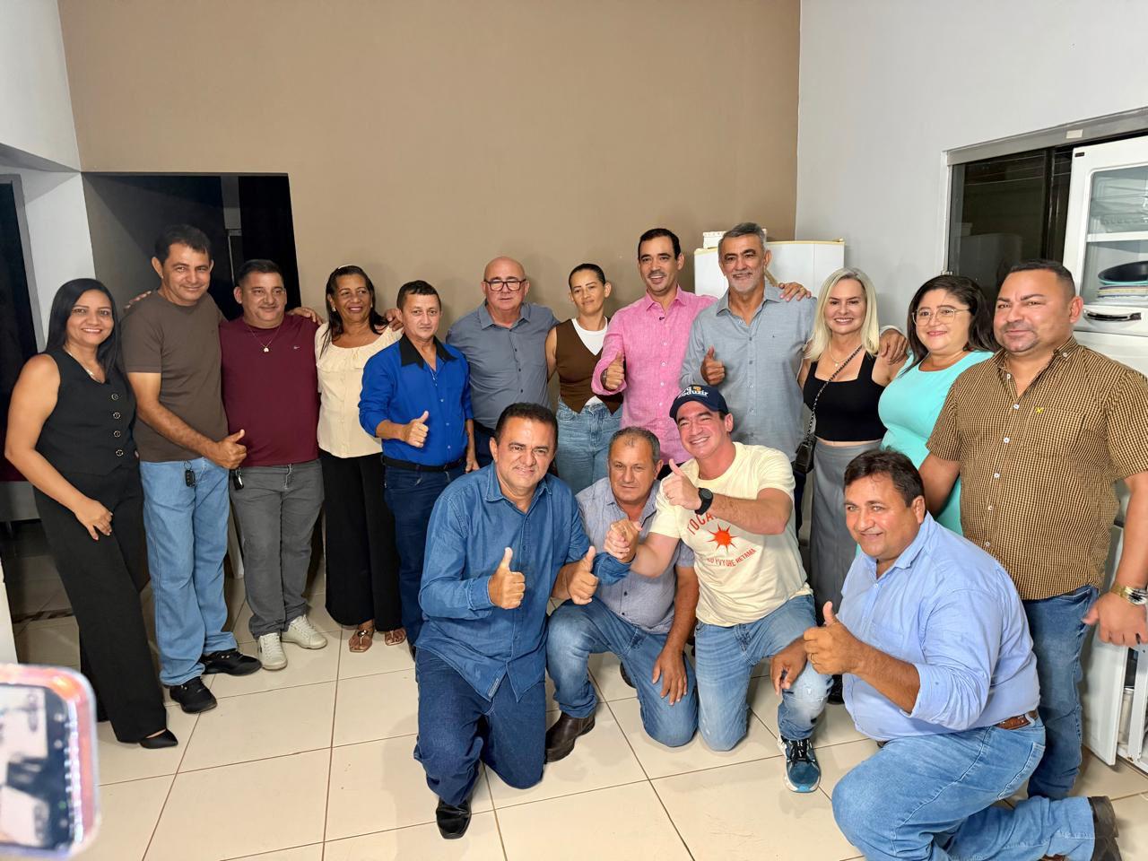 Em encontro em Pedro Afonso, pré-campanha de Vicentinho recebe prefeitos de Tupirama, Tabocão e Xambioá e vereadores