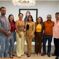 Deputada Janad Valcari entrega microtrator para associa&ccedil;&atilde;o de mulheres de Ponte Alta do Tocantins