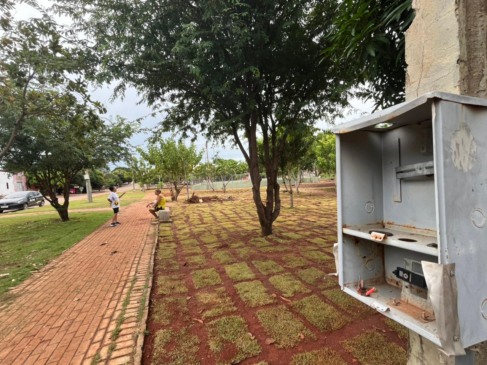 Furto em série: iluminação de praça em Palmas é alvo pela quarta vez em 60 dias