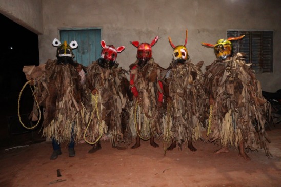 Manifestação cultural iniciada em 1932 reúne comunidade e mantém viva uma das expressões mais simbólicas do Jalapão