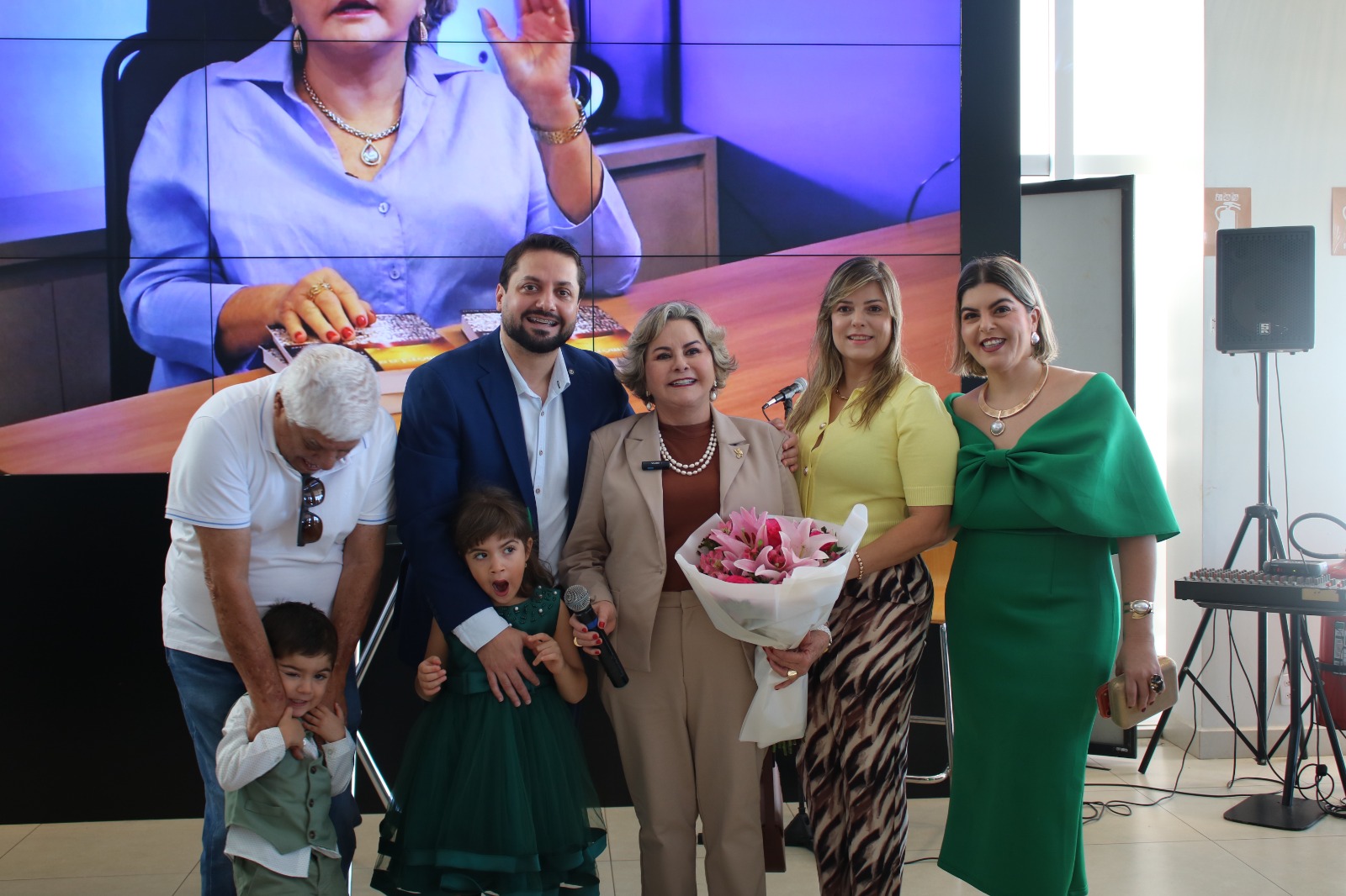 Warner Pires lança as obras “Sonhos e Emoções” e “Memórias Vivas da Câmara Municipal de Palmas”