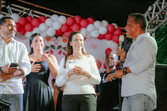 Axixá e Lizarda recebem Dorinha com festa, emoção e apoio no Dia das Mães