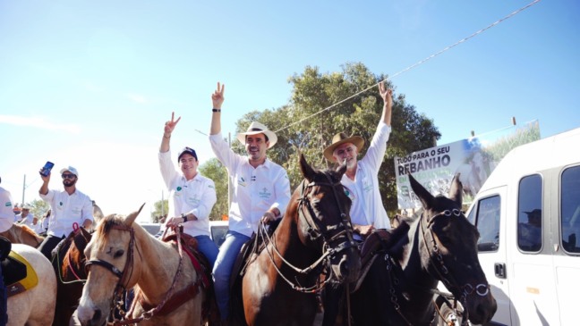 CAVALGADA DA 51ª EXPO: Em Gurupi ao lado de Amélio e Guimarães, Vicentinho Júnior firma compromisso de preservar cultura e tradição do Tocantins