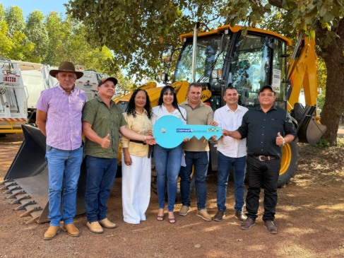 Deputada Janad Valcari entrega microtrator para Abreulândia e reforça apoio à produção rural