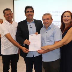 Porto Nacional: Ricardo Ayres e Ronivon assinam ordem de serviço para asfalto no Imperial e no Móia