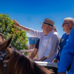Laurez percorre cavalgada da Expo Gurupi ao lado de lideran&ccedil;as e produtores rurais